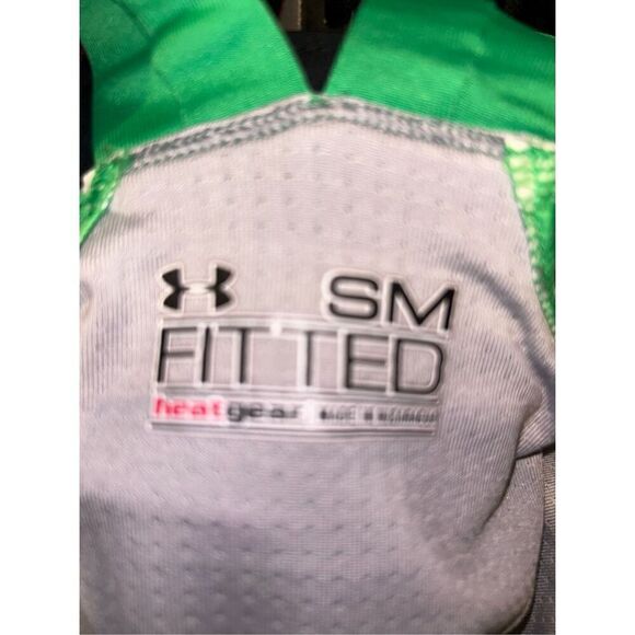 Green Under Armour Fitted Workout Tank Top Shirt Size S - Picture 3 of 3
